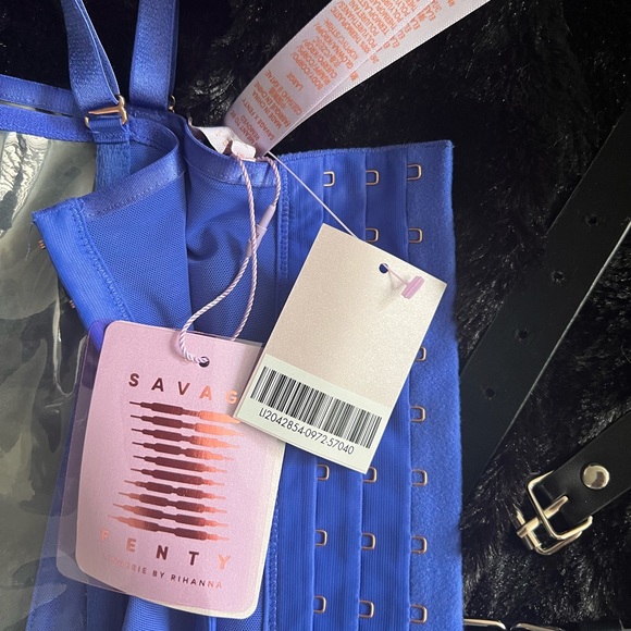 Savage X Fenty Hyper Real Lace and Vinyl Cupless Corset NWT. - Picture 5 of 5